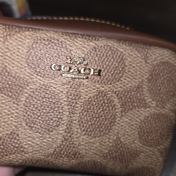 Coach Tan/Brown Small Signature Wristlet with Gold Hardware - Picture 3 of 6